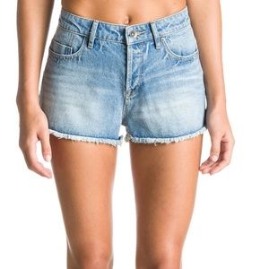 Roxy Jean Short / Women's Stripy Eighty Wash Short